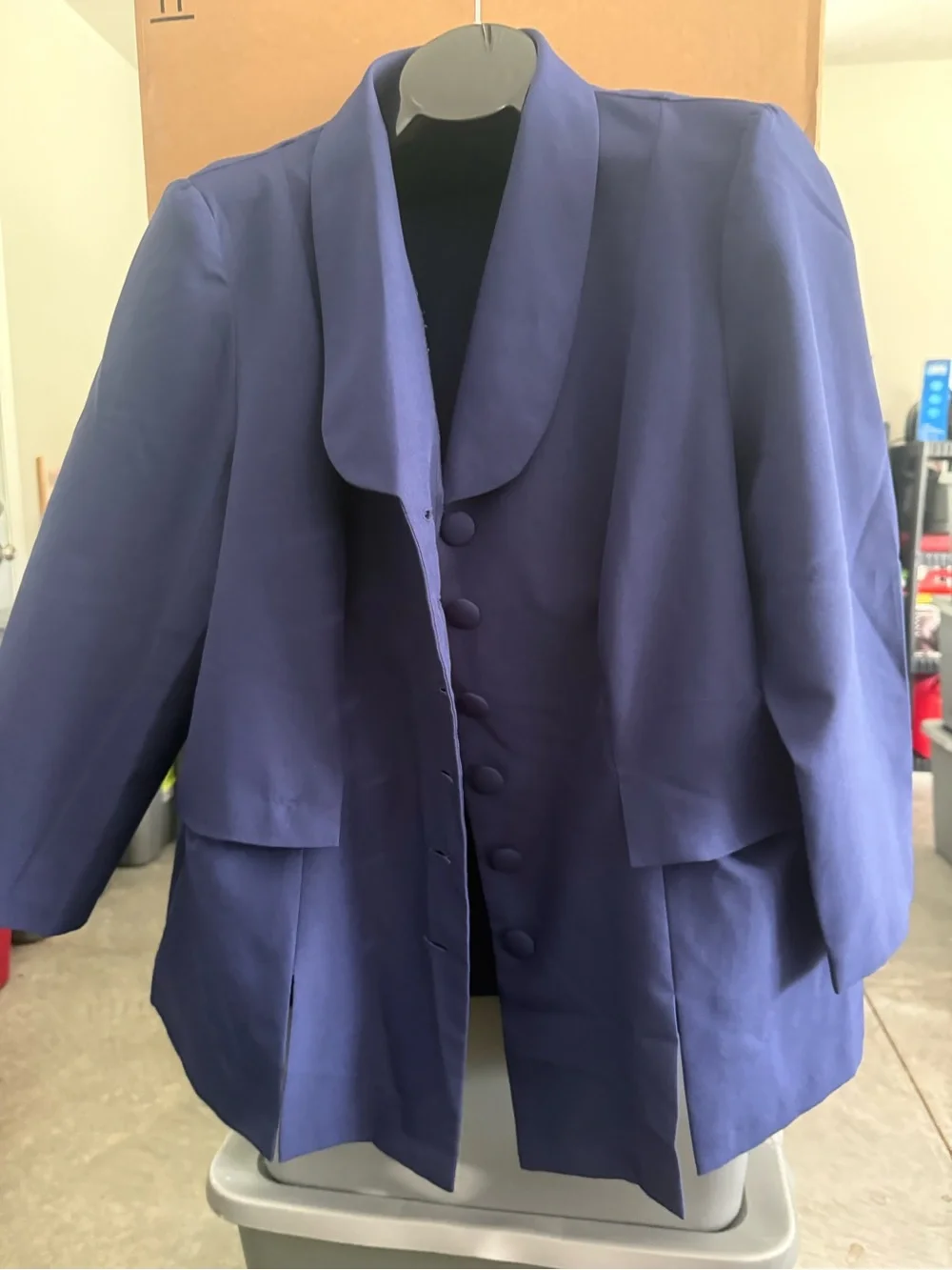 Women's Tailored Navy Shawl-Collar Blazer. P44
